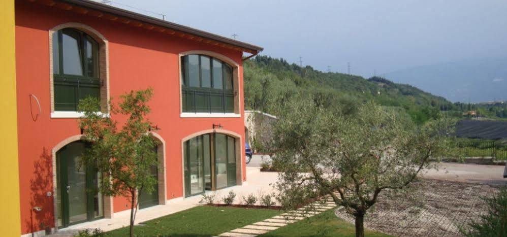 Agriturismo Camparella Pastrengo Exteriér fotografie